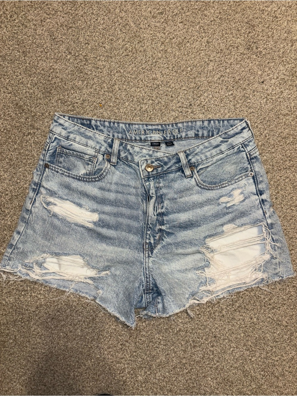 American Eagle mom shorts